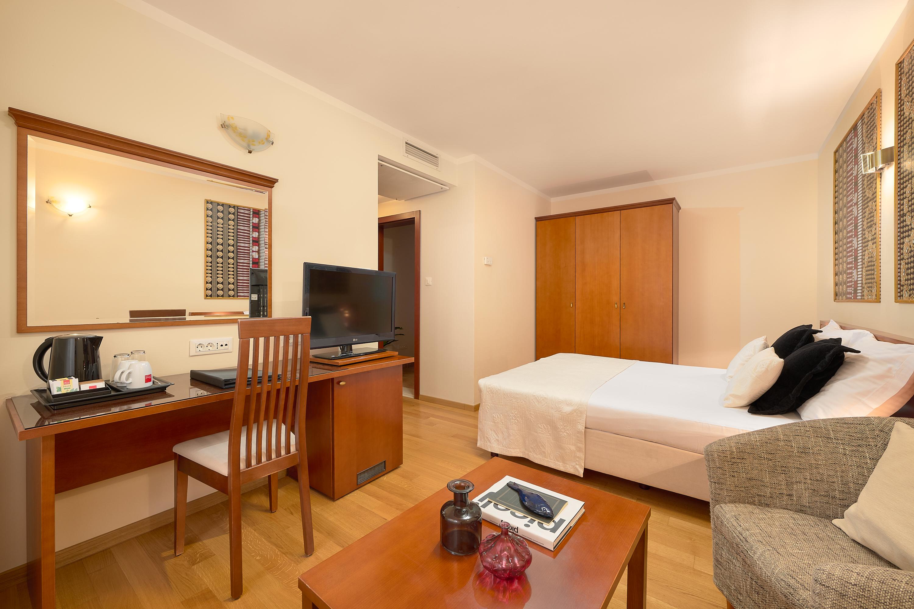 Hotel Villa Andrea Tučepi エクステリア 写真