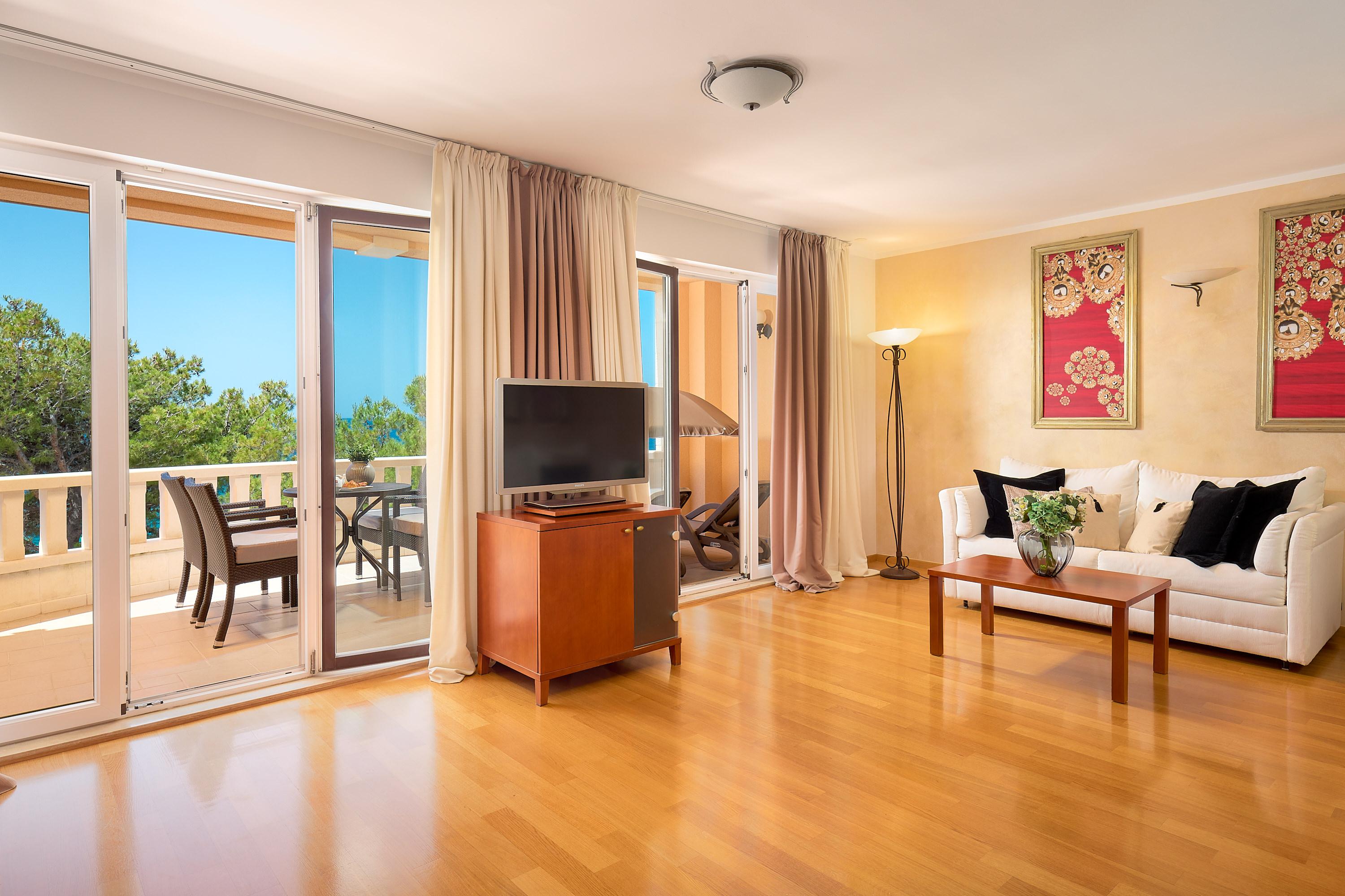 Hotel Villa Andrea Tučepi エクステリア 写真