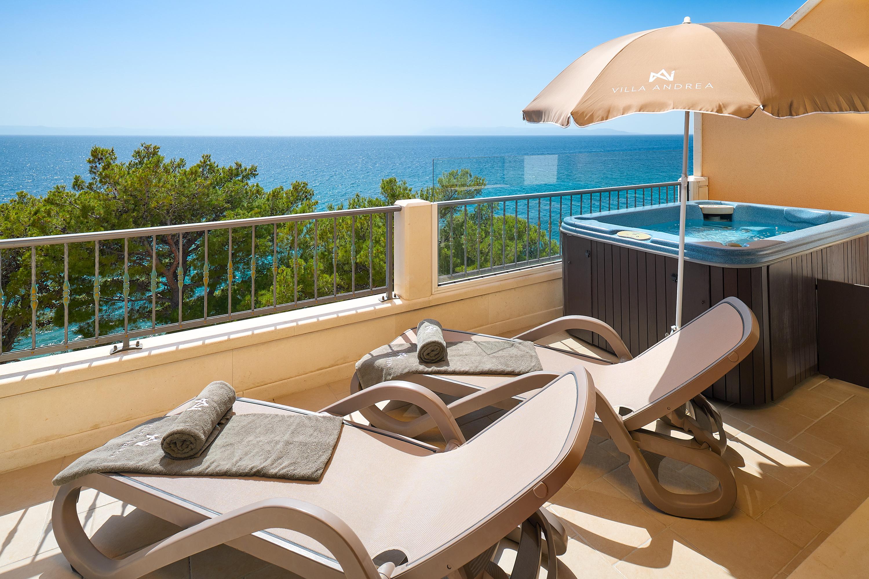 Hotel Villa Andrea Tučepi エクステリア 写真